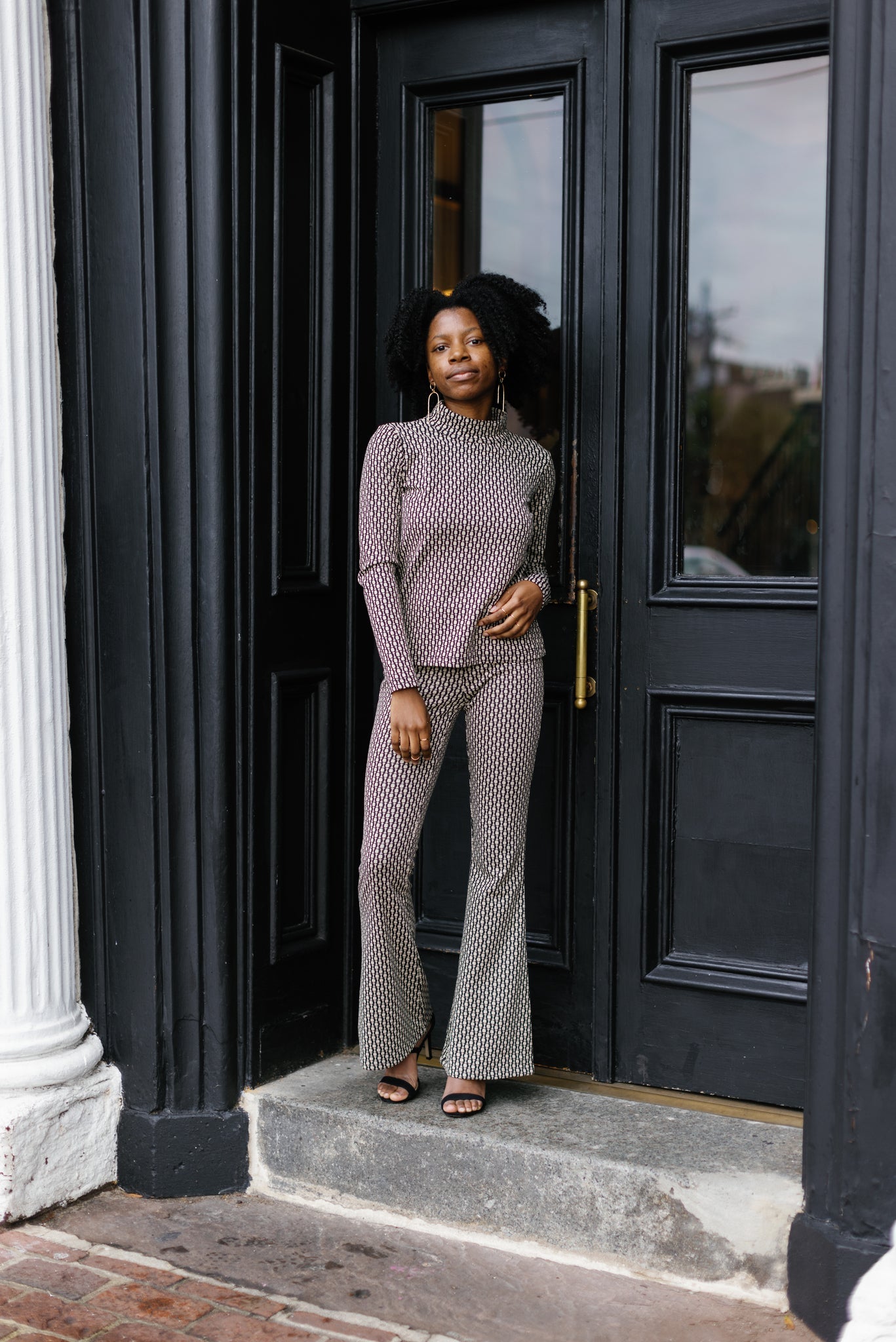 She's Chic Set Top