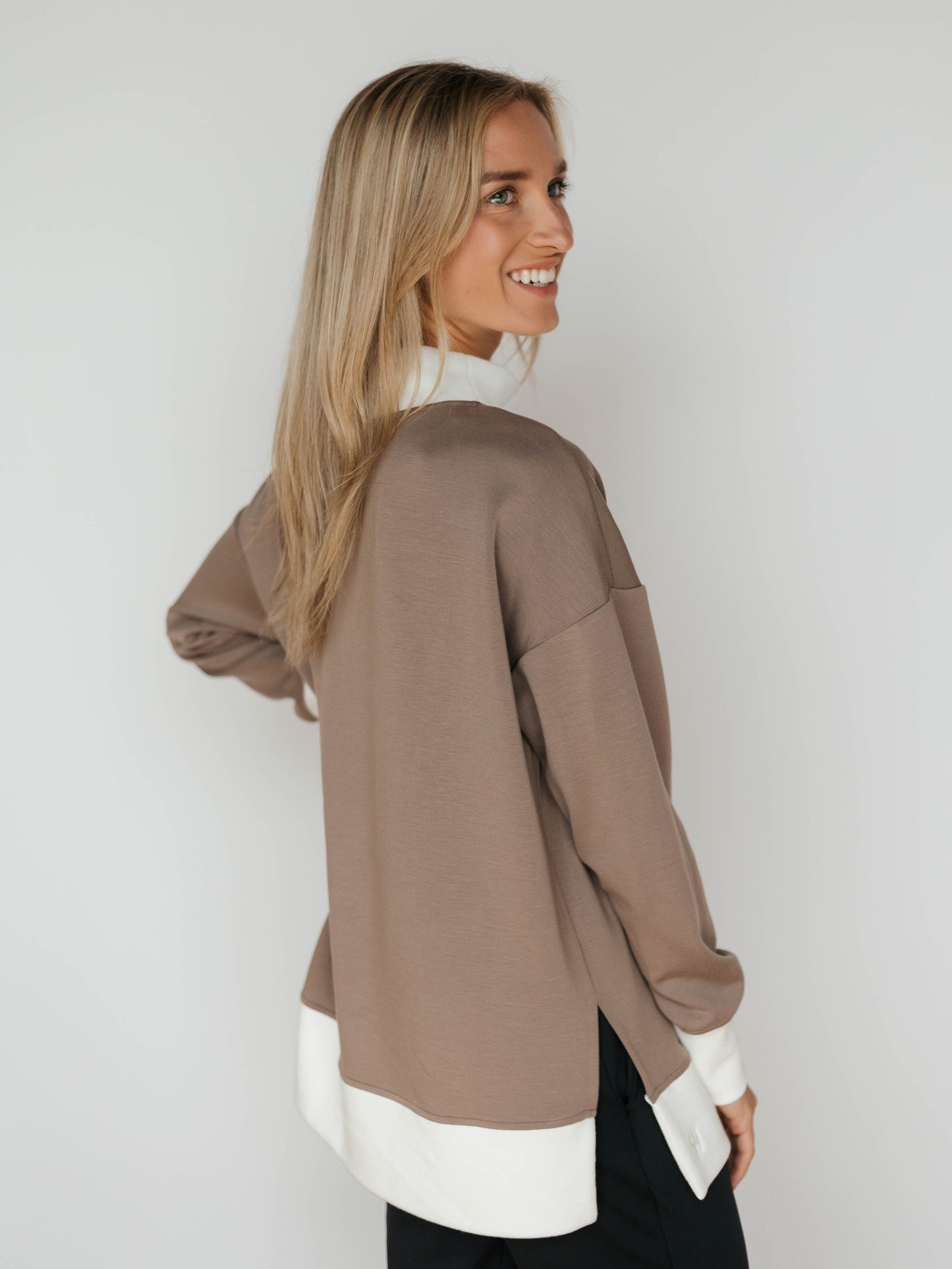 SY Lightweight Mock Neck Pullover