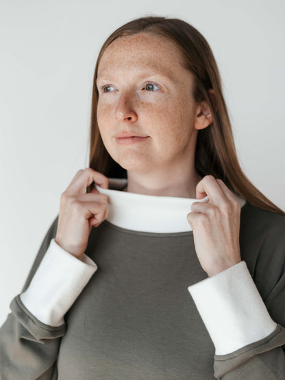 SY Lightweight Mock Neck Pullover